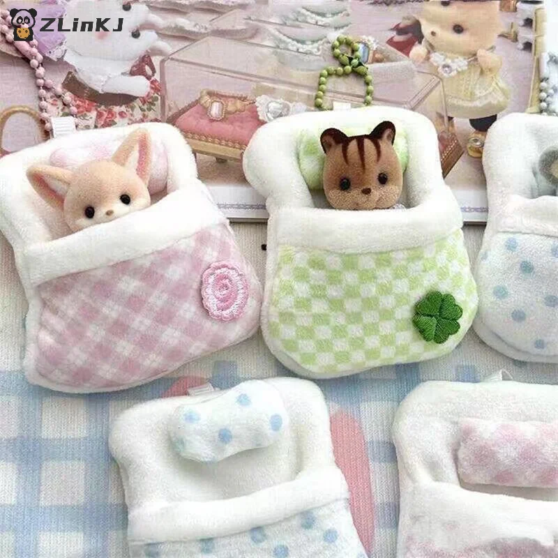 Bedroom Furniture - Boneka semanggi berdaun empat yang lucu,