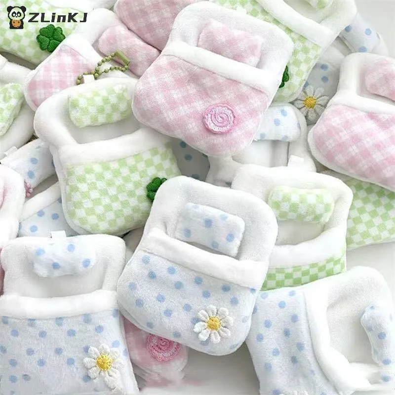 Boneka semanggi berdaun empat  - Bedroom Furniture ulasan dan harga